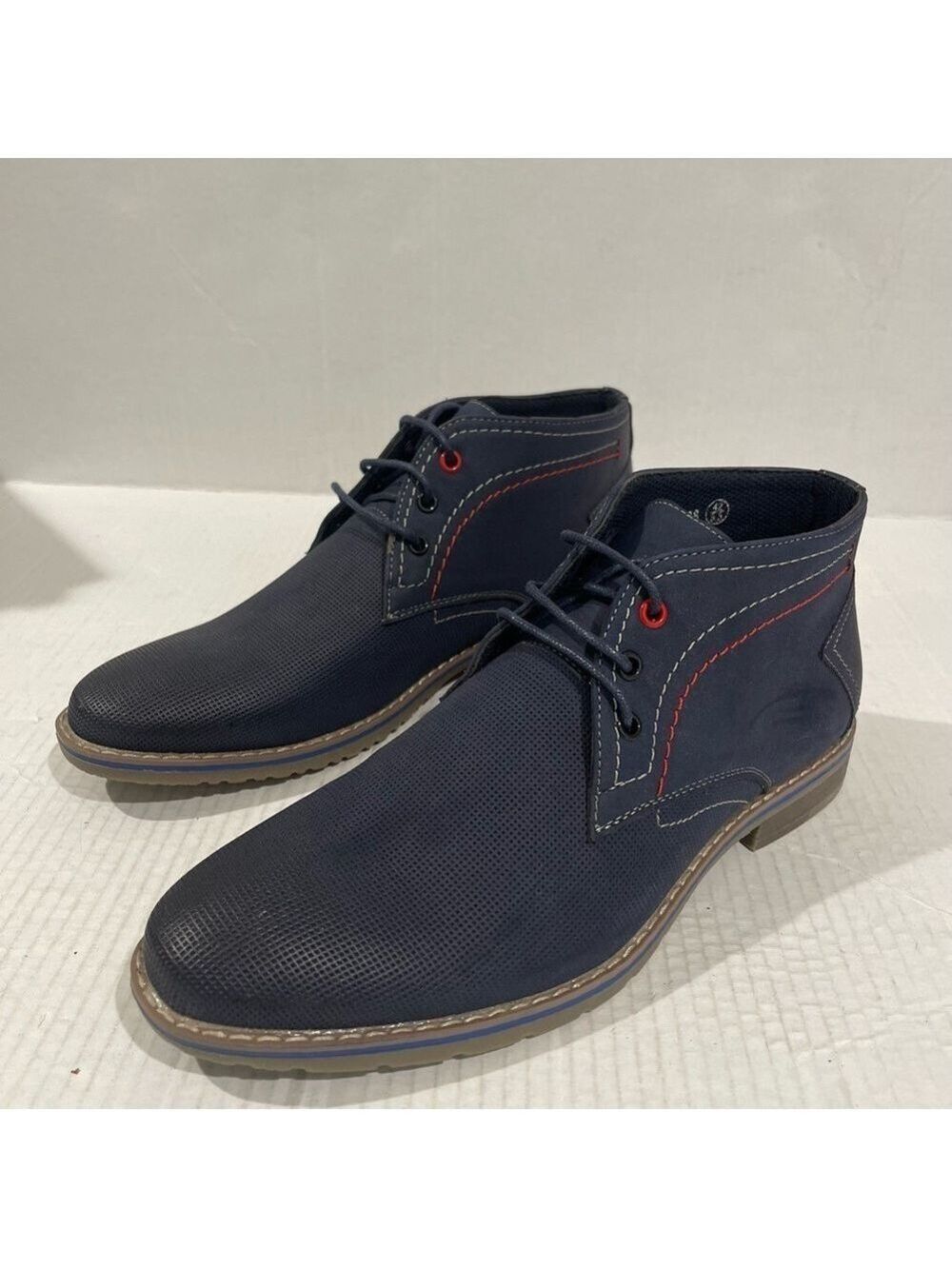 Men’s Arider Blue Faux Leather Chukka Boots Size 8.5 US!